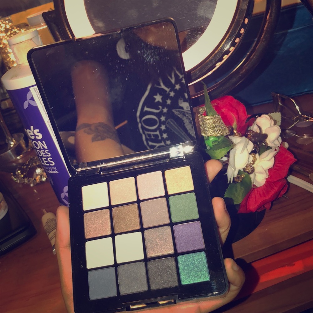 Victoria secrets eyeshadow